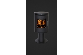 Kaminofen Morsø 6148 auf Säulenpodest