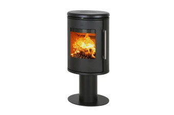 Kaminofen Morsø 6848 auf Säulenpodest