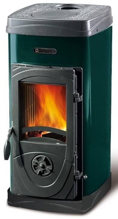 Kaminofen La Nordica Super Max grün mit Kochplatte für Notfälle im Top Deal (Höhe 81)